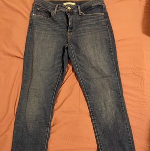 Levi's Slimming Skinny Jeans